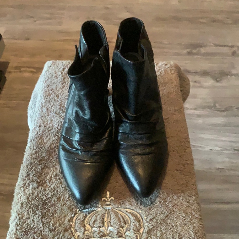 Kenneth Cole Reaction ankle boots